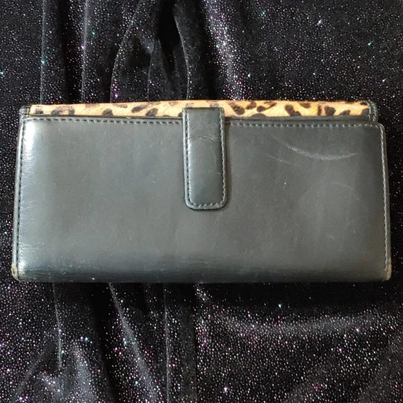 Fossil Leopard Leather Large Wallet - Picture 5 of 16